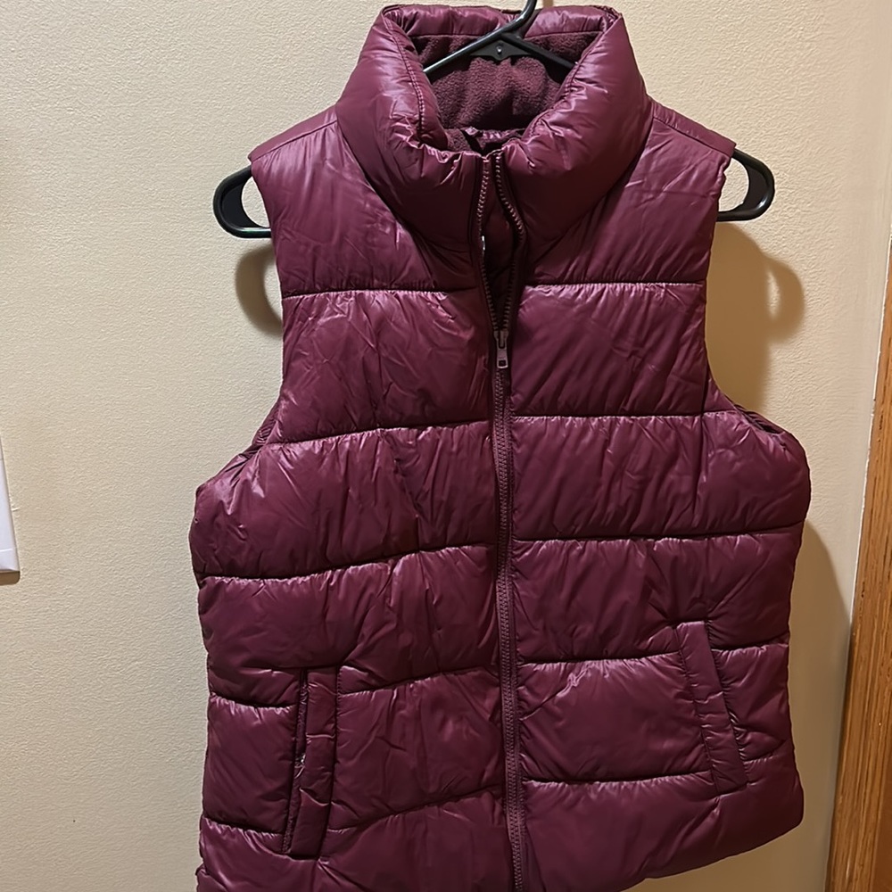 Old Navy Puffer Vest - Picture 2 of 5